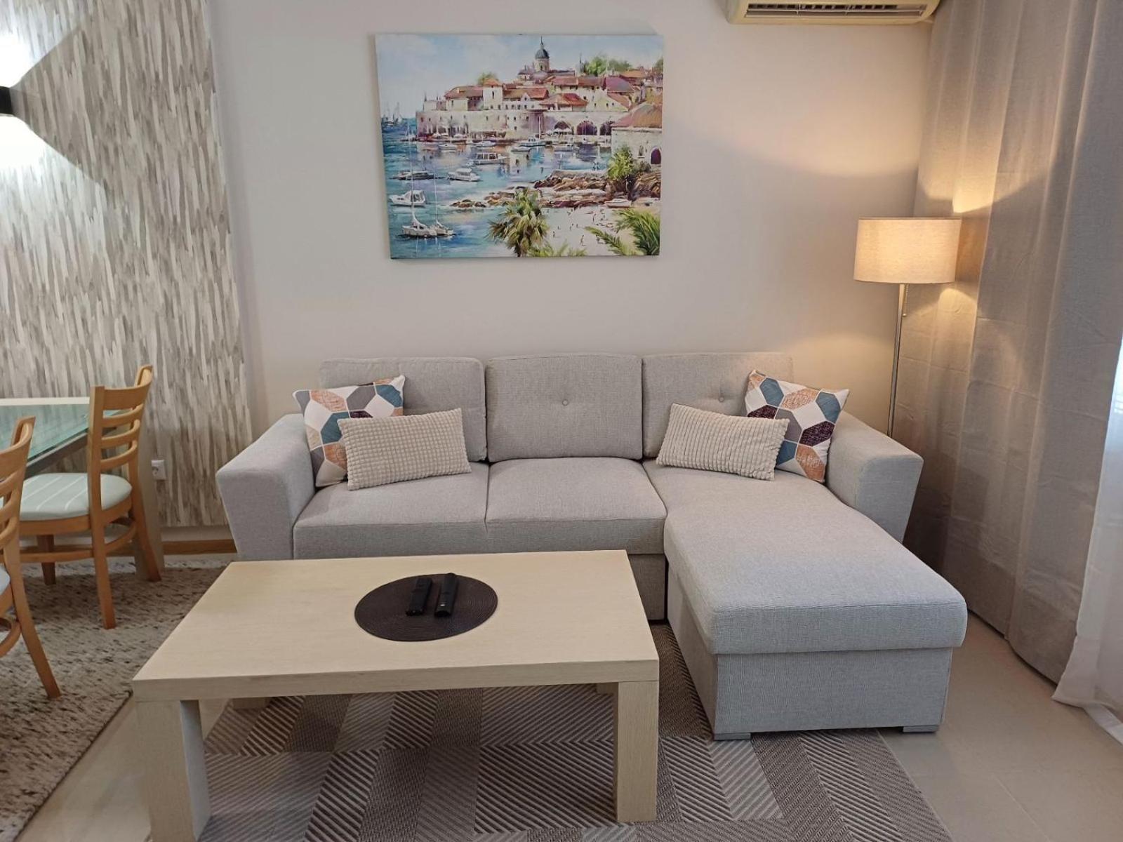 Lighthouse 1Bedroom Gec Apartment 203 Balchik Ngoại thất bức ảnh